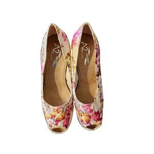 A2 Aerosoles Big Ben Floral Pump